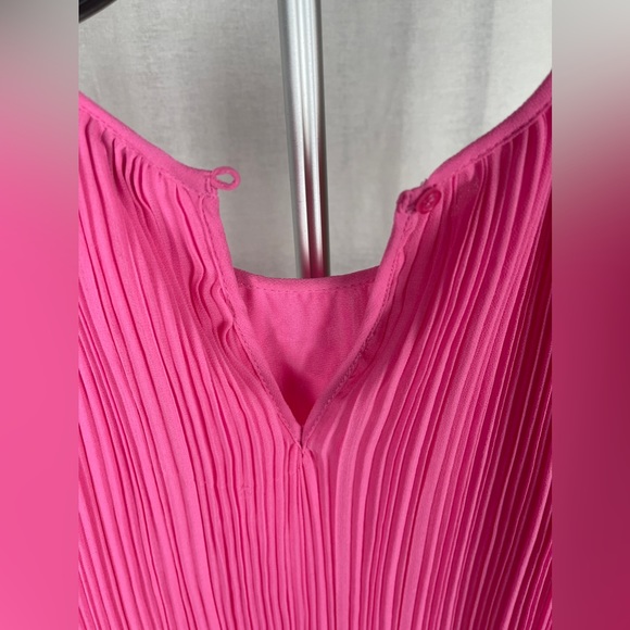 Halogen Sleeveless Pleated Georgette Pink Top Size Medium (8-10) NWT - Picture 9 of 12